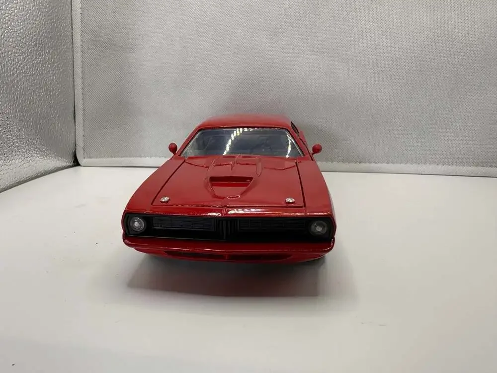 Jada Toys Big Time Muscle 1/24 Scale 1973 Plymouth Barracuda Diecast Car
